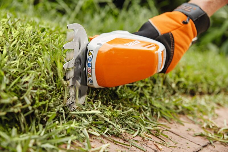 PODADOR STIHL HSA 26 SET 220V ARBUSTOS A BATERIA - Imagem 5